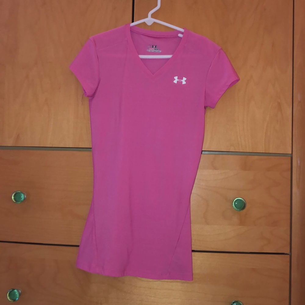 Under Armour Pink v-neck short sleeve heat gear